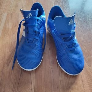 Adidas Nemeziz boys size 13 indoor soccer shoes